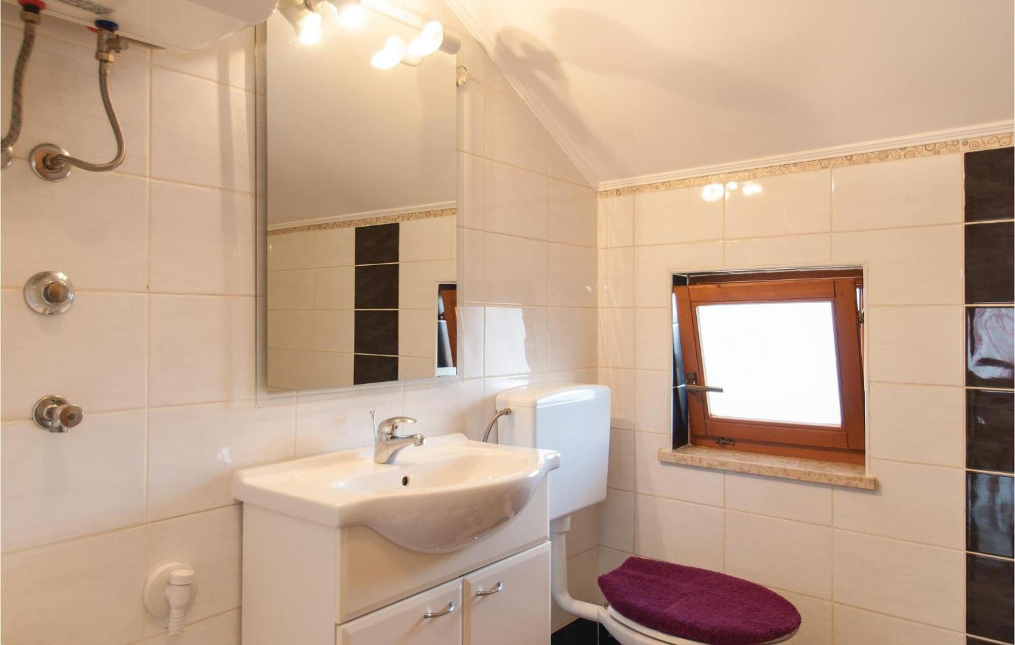 Lovely Apartment In Rovinj With Kitchen المظهر الخارجي الصورة