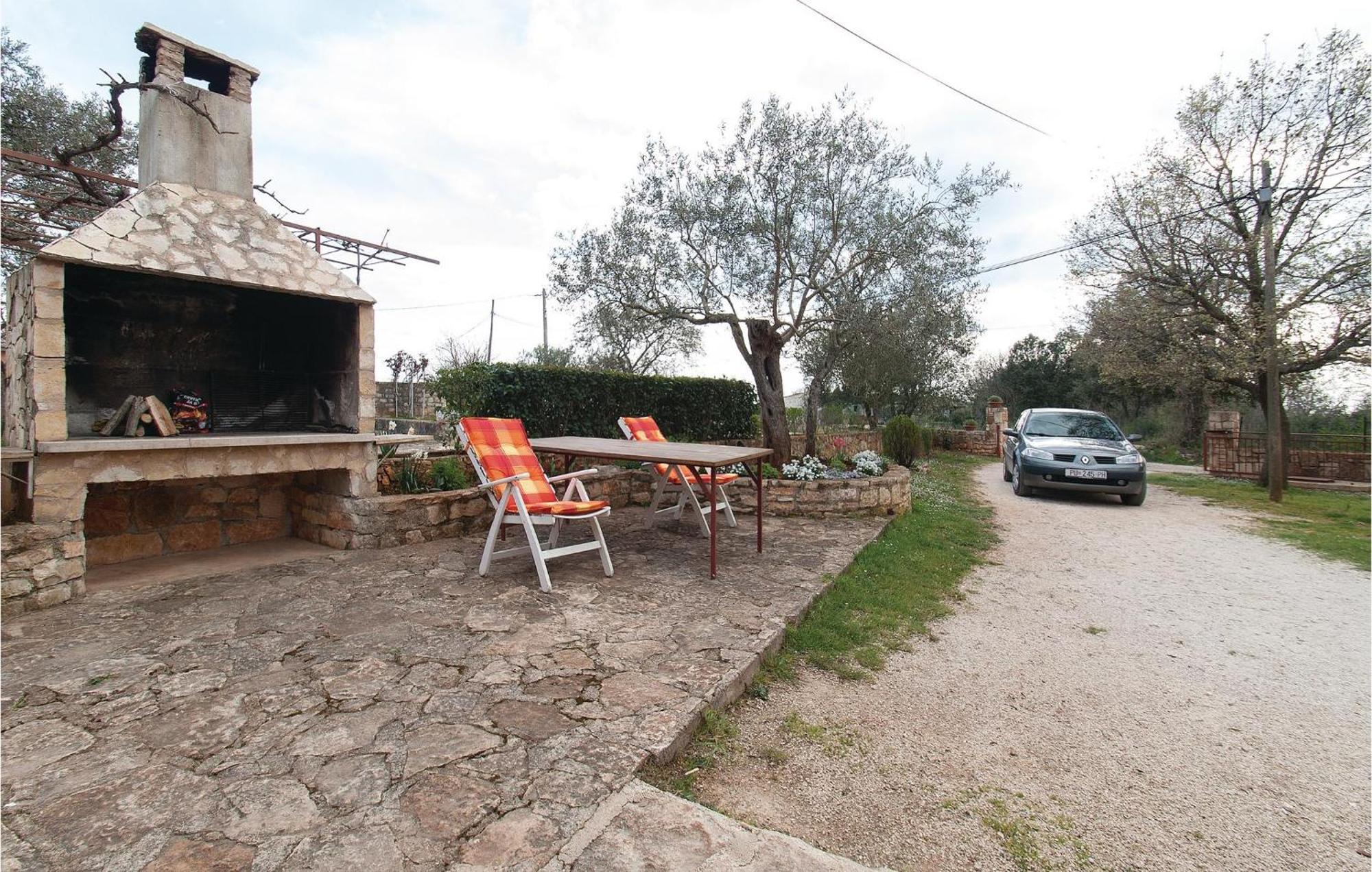 Lovely Apartment In Rovinj With Kitchen المظهر الخارجي الصورة