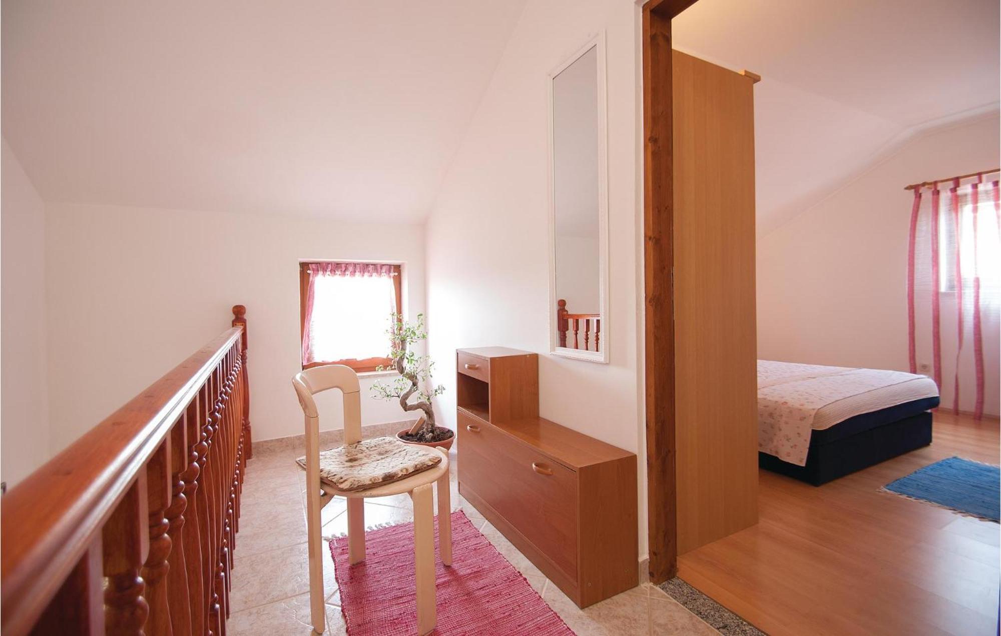 Lovely Apartment In Rovinj With Kitchen المظهر الخارجي الصورة